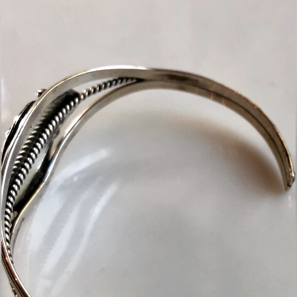 Vintage Native American Sterling Silver Cuff Bracelet - Picture 4 of 11